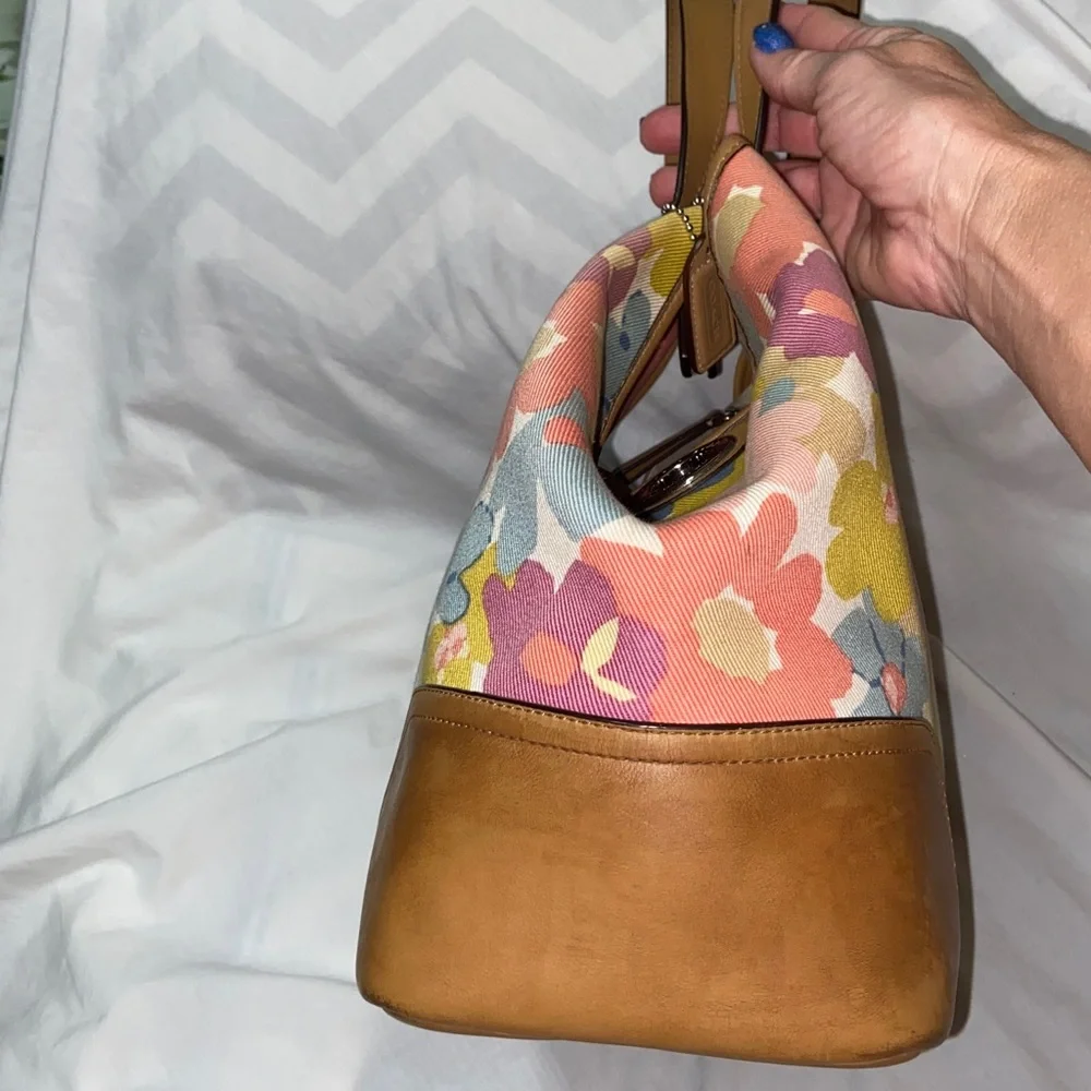 COACH Hadley Floral Tote - Stylish & Spacious Canvas with Leather Trim